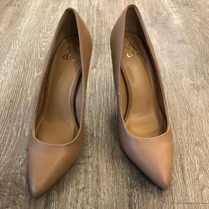 NY & CO. Nude Madison Pumps